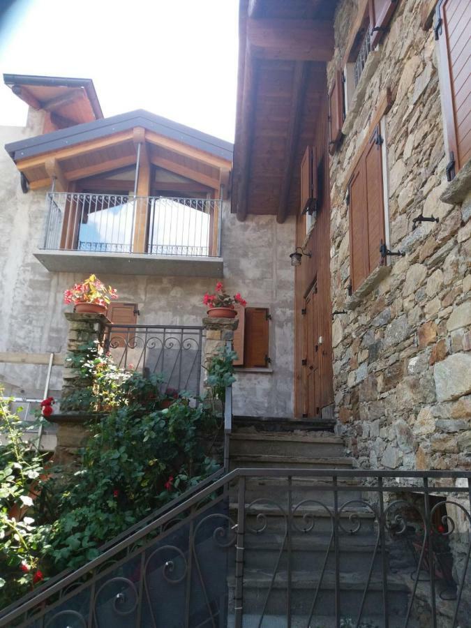 Agriturismo Piccolo Paradiso Pianello Del Lario Екстер'єр фото